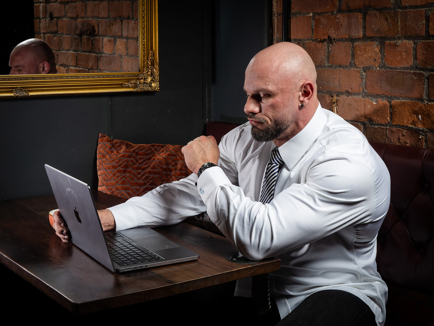 The London: White Muscle Fit Shirt