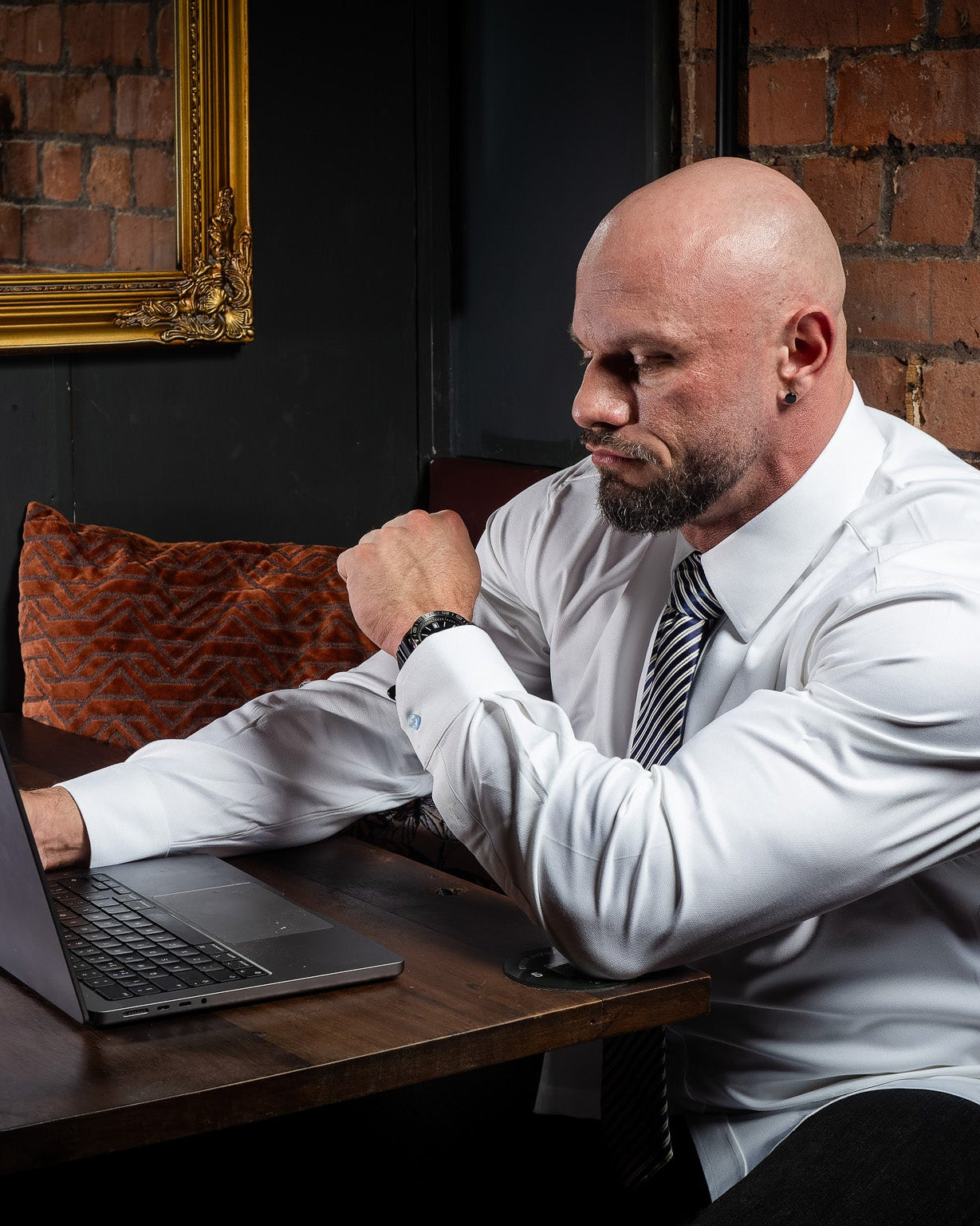 The London: White Muscle Fit Shirt