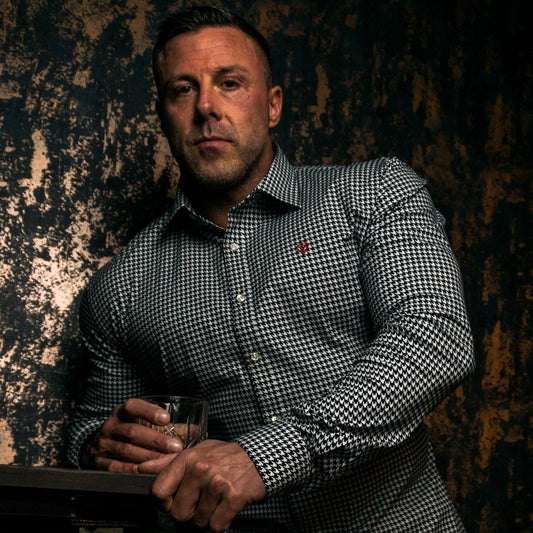muscle fit shirt, muscle fit, shirt, dogtooth, pattern, bodybuilder, bodybuilding 